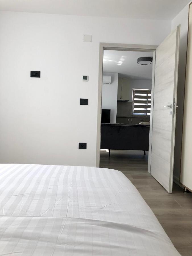 Modern And New Apartments In North Of Timisoara - Pnm Residence Dumbravita  Exterior photo