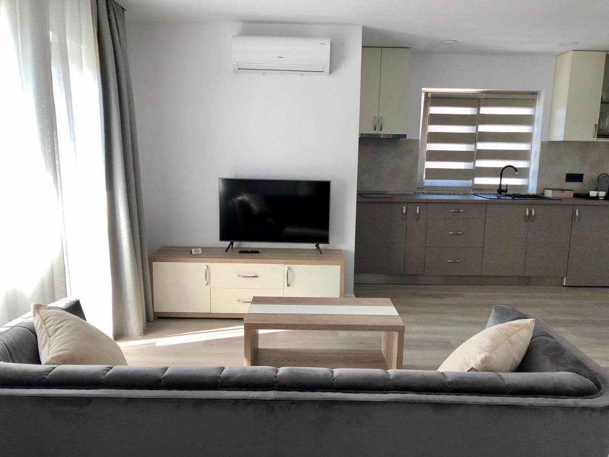 Modern And New Apartments In North Of Timisoara - Pnm Residence Dumbravita  Exterior photo