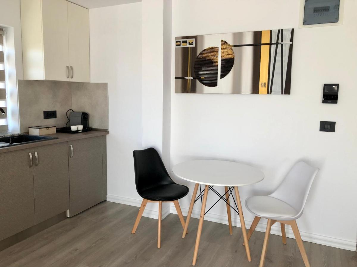 Modern And New Apartments In North Of Timisoara - Pnm Residence Dumbravita  Exterior photo